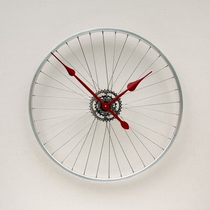 giddyupcycled-bikewheelclock